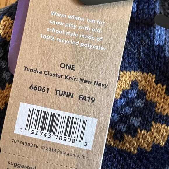 NEW Patagonia Tundra Cluster Knit Powder Town Beanie Hat - Picture 10 of 11